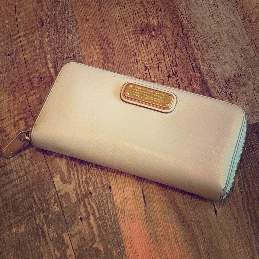 Woman’s wallet